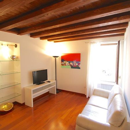 Corte Quaranta Verona Luaran gambar