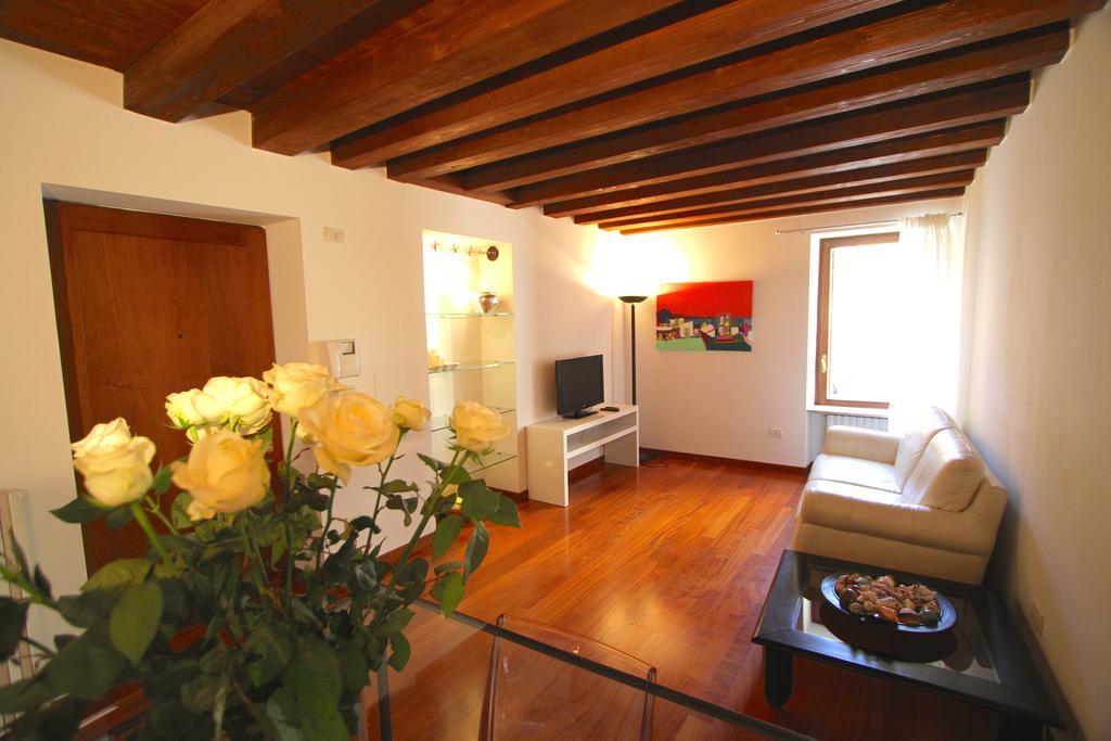 Corte Quaranta Verona Luaran gambar