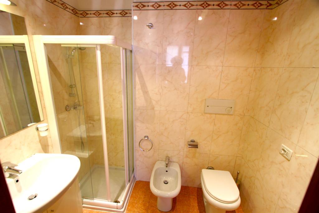 Corte Quaranta Verona Luaran gambar